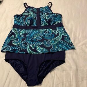 Women’s Lands End swimsuit Size 18W